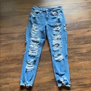 American Eagle Destroyed Mom Jean